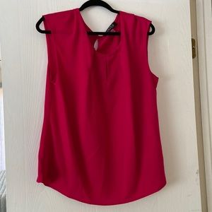 Very pretty deep pink XL shirt